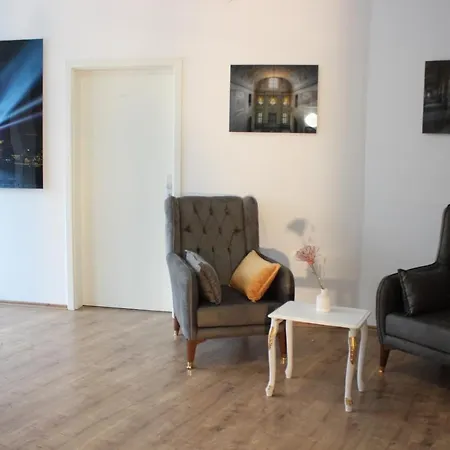 Hr Hotel 3*