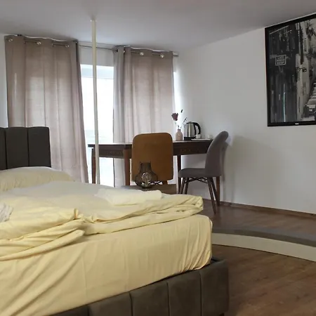 Hr Hotel